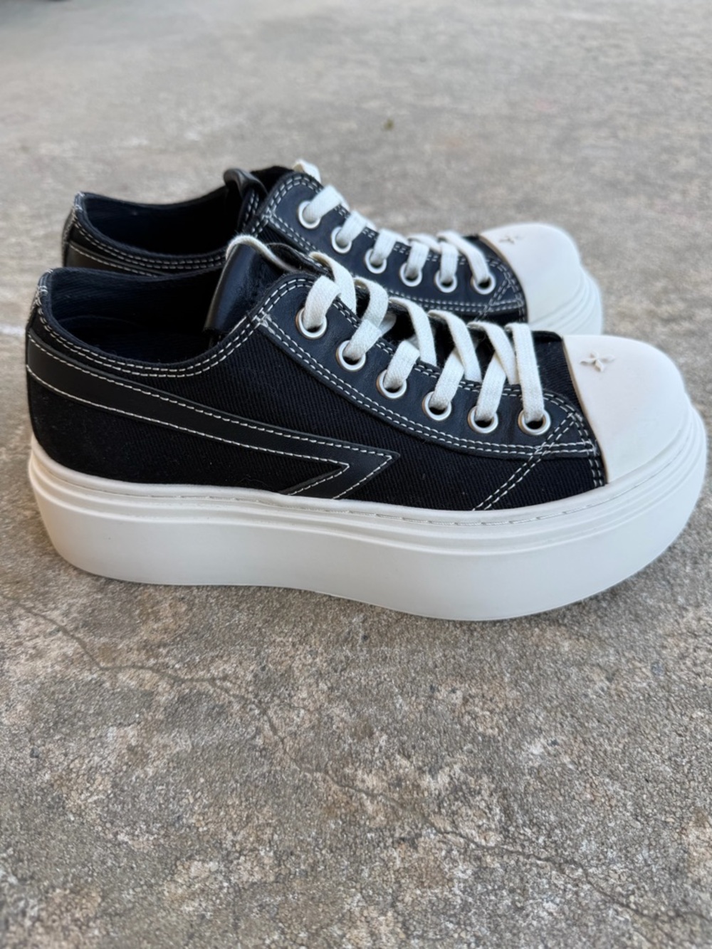 SMFK Compass Meteor Rove Low-Top Chunky Sneaker Black White Women’s Size 38